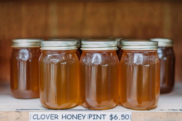 Concevez une étiquette miel qui se démarque